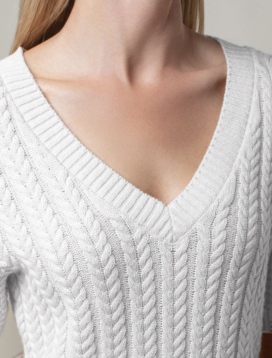 Джемпер фактурной вязки из хлопка с кашемиром D39.349 натуральный белый