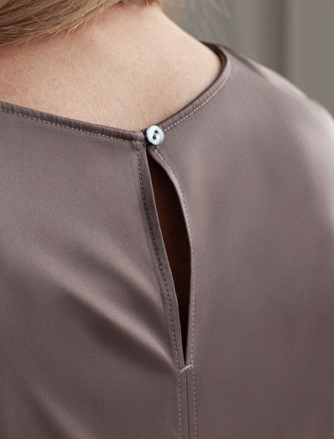 Блузка из стаина с коротким рукавом D29.276 кофейный