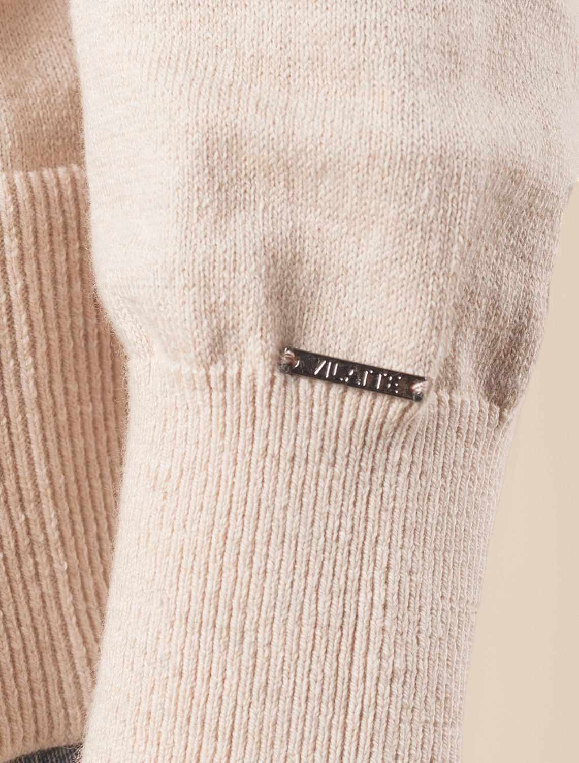 Джемпер тонкой вязки из хлопка с кашемиром D39.350 бежевый меланж