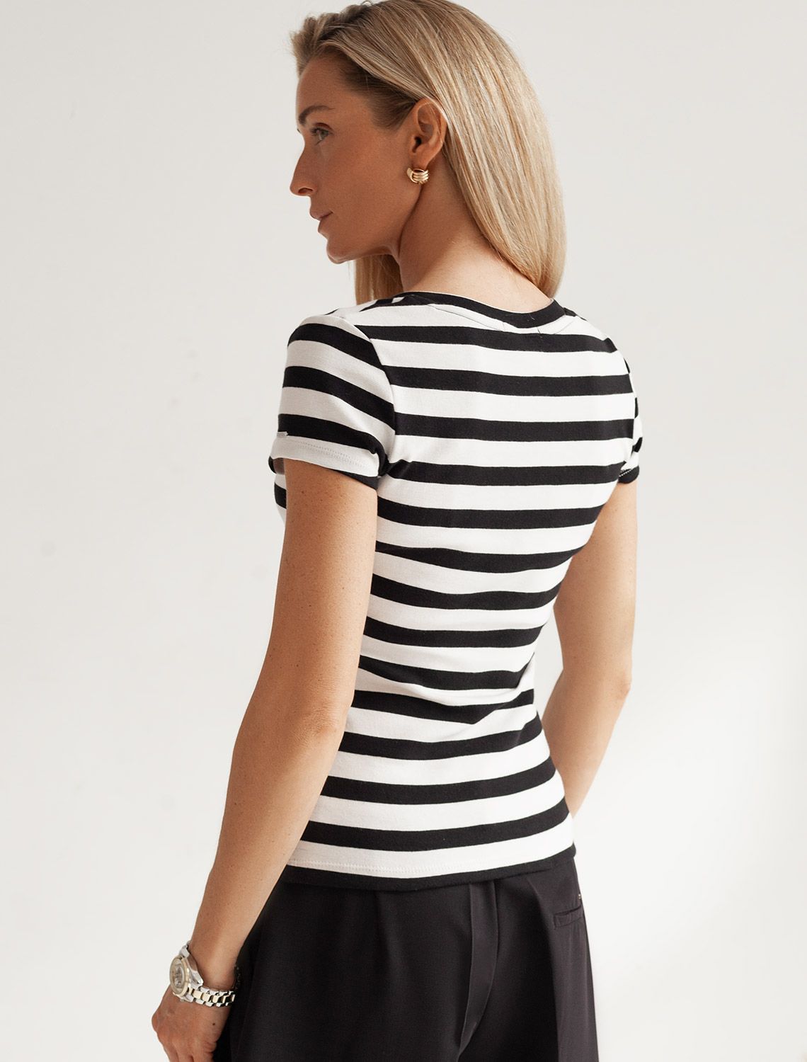 Футболка из плотного трикотажа с плетением риб 1*1 D49.126 белый-черный