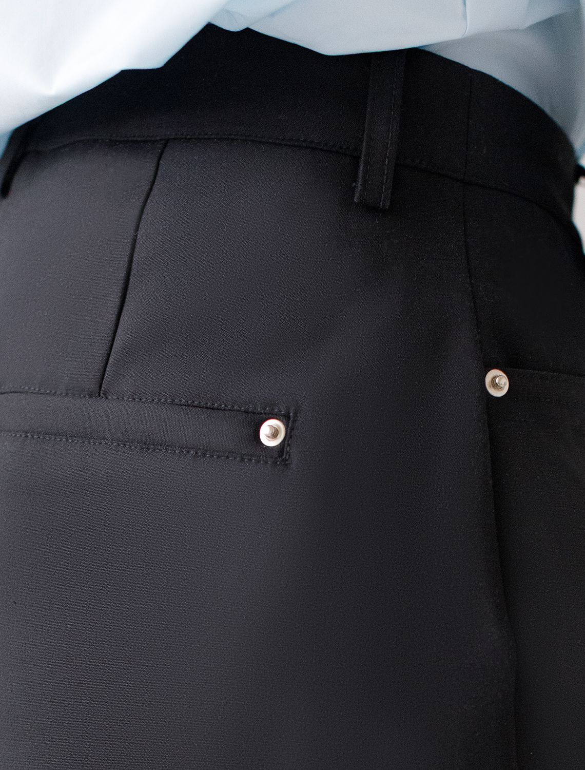 Брюки-трубы из плотной эластичной ткани из хлопка с нейлоном D24.291 черный