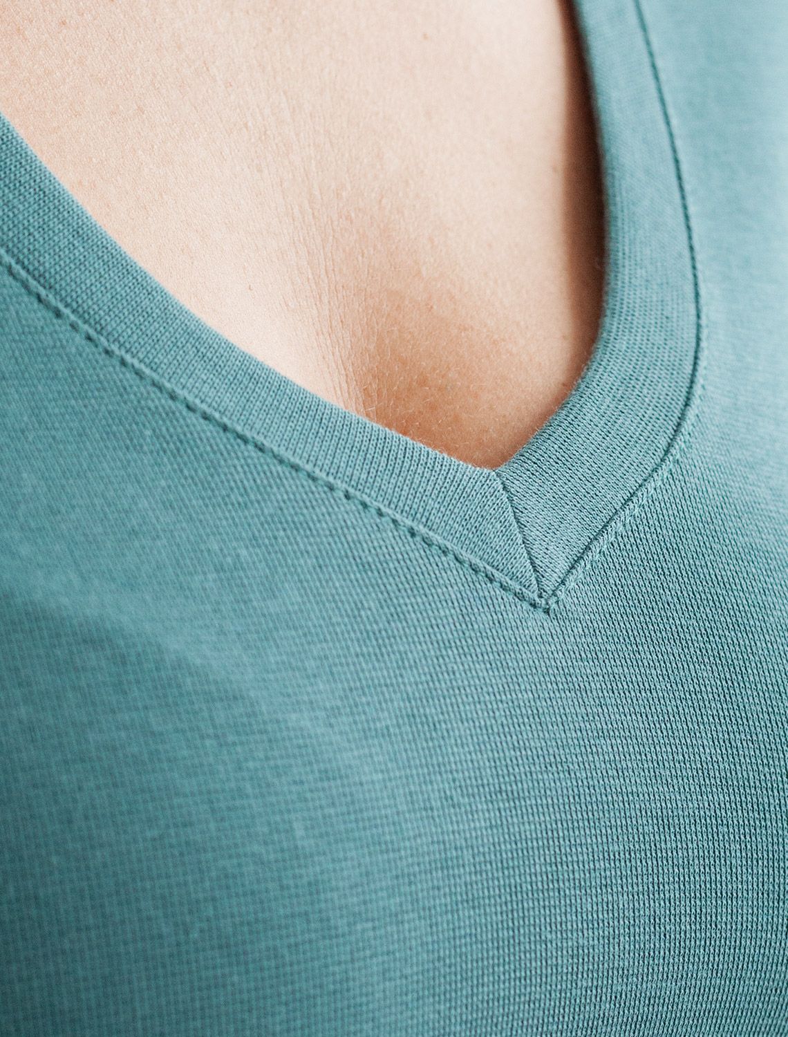 Футболка из плотного трикотажа с плетением риб 1*1 D49.126 полынь