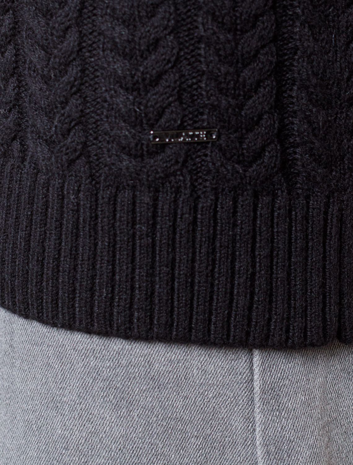 Джемпер фактурной вязки из хлопка с кашемиром D39.349 черный