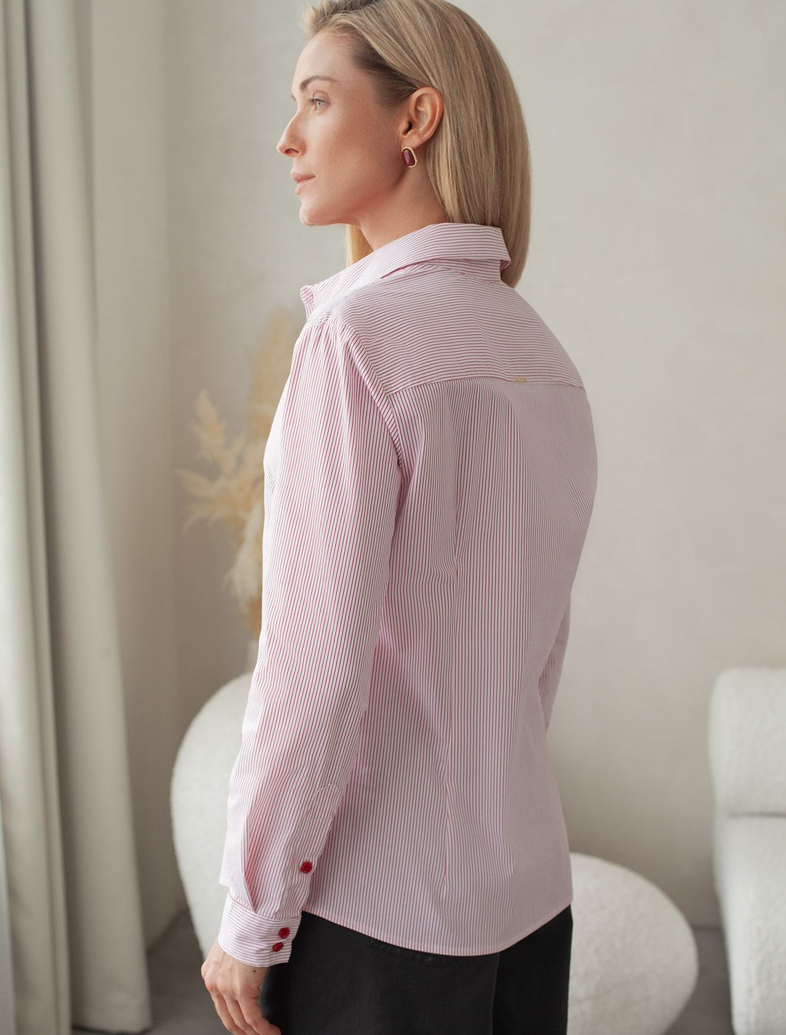 Блузка прилегающего силуэта из хлопка D29.273 белый-красный