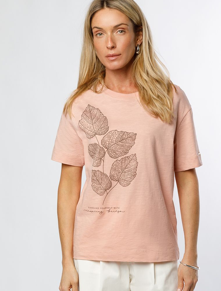 Ст.цена 1390р Футболка из фактурного полотна с авторским принтом D49.071 пудровый_листья