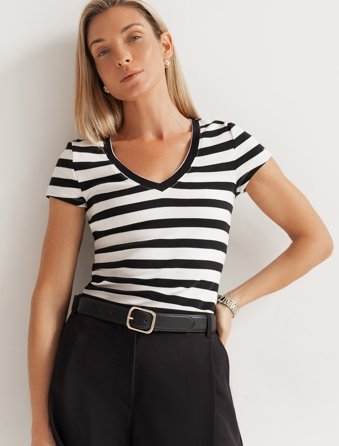 Футболка из плотного трикотажа с плетением риб 1*1 D49.126 белый-черный