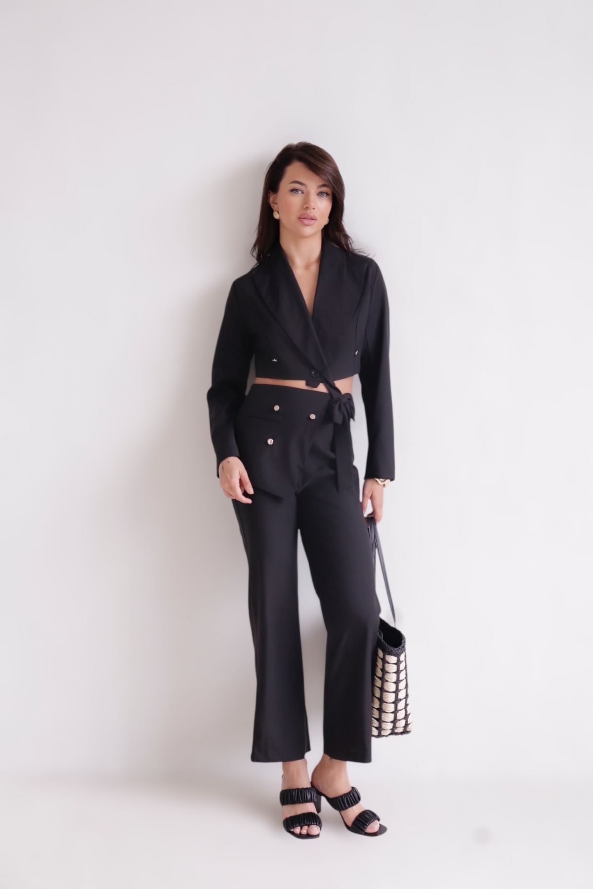 16723 Костюм брючный черный