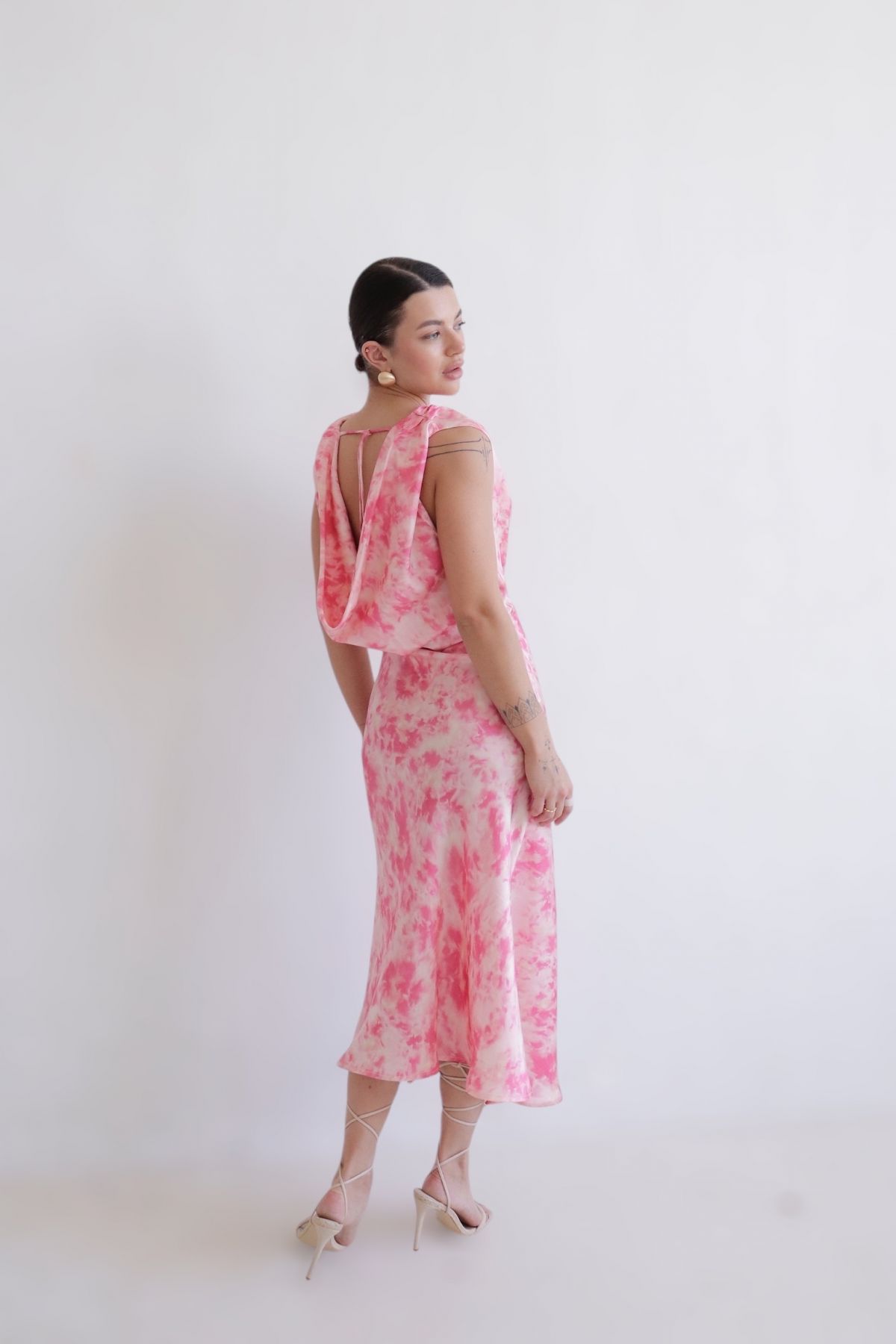 16311 Платье с вырезом по спинке в розовых оттенках (остаток: 44, 46)