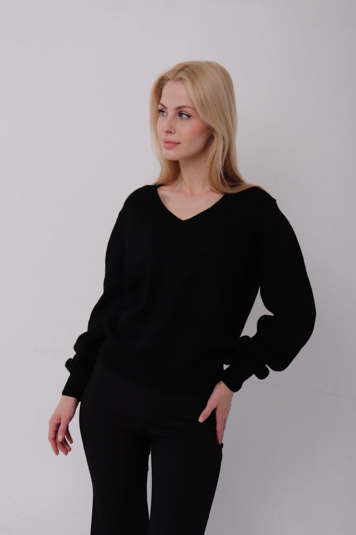 11011 Пуловер чёрный