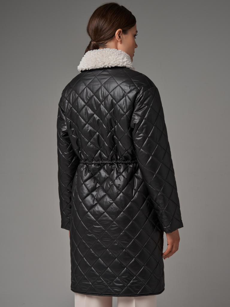 5766 р.  11677 р.  Плащ женский черный