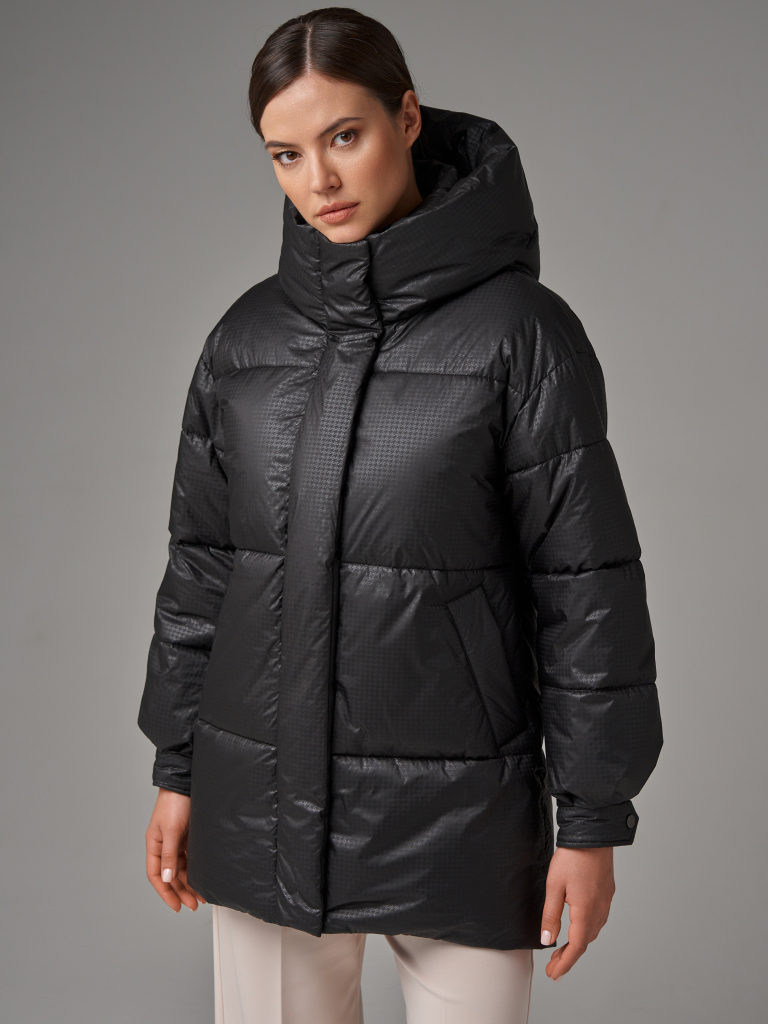 7910 р.  19221 р.  Пуховик женский черный