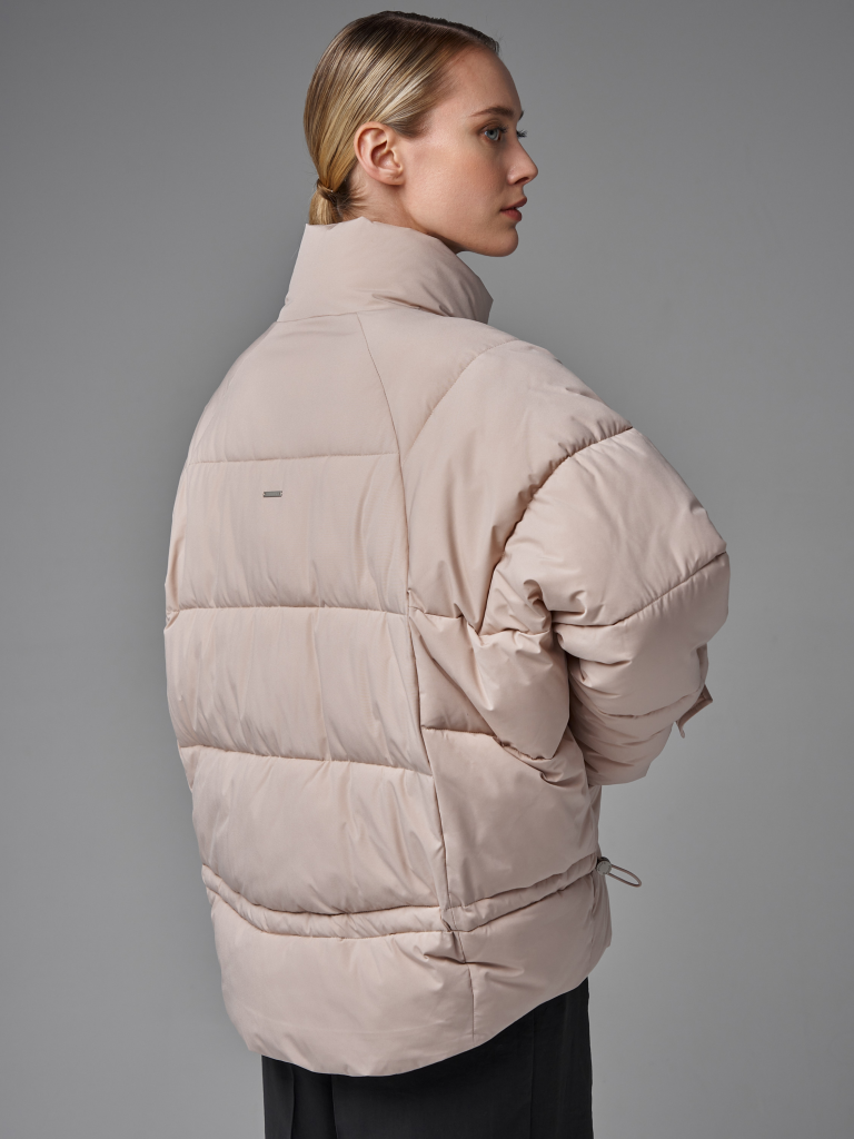 3926 р.  6490 р.  Пуховик женский бежевый