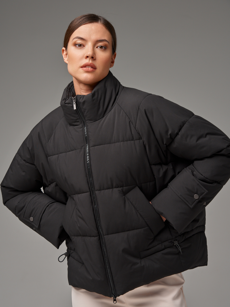 3926 р.  6490 р.  Пуховик женский черный