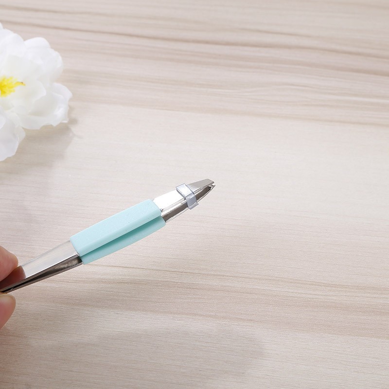 Пинцет для бровей с силиконовой ручкой