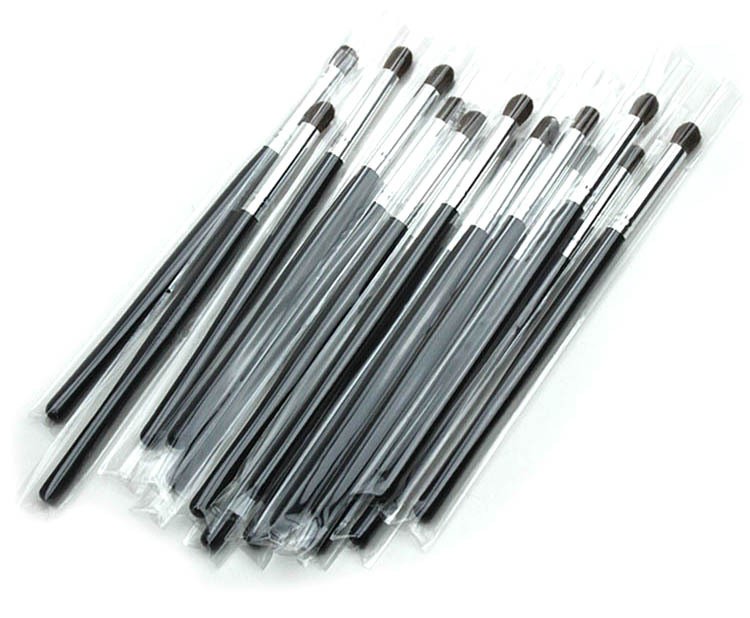 Кисть-бочонок для теней