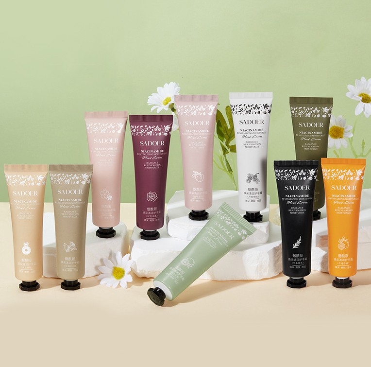 Парфюмированный крем для рук с нацинамидом SADOER, 30 гр.