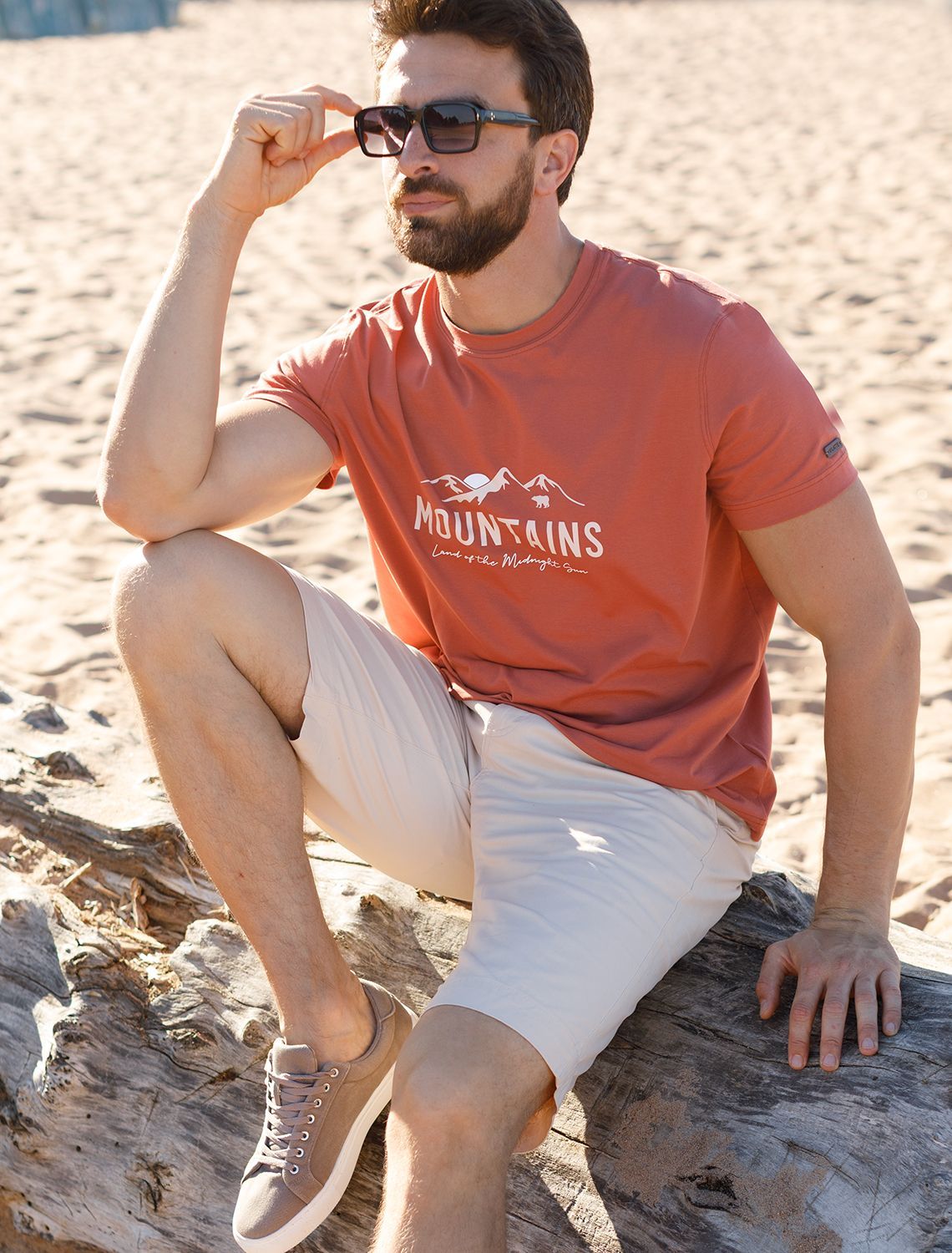 Футболка из премиального хлопка с авторским принтом