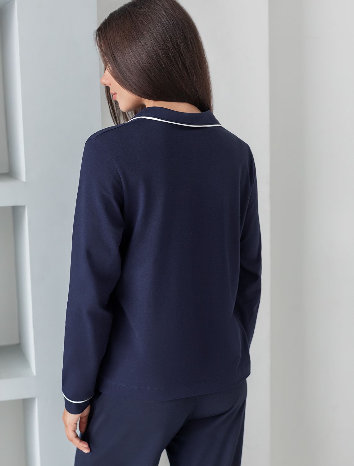 Ст.цена 1750р Блузка из эластичного хлопка с контрастным кантом D49.052 синий