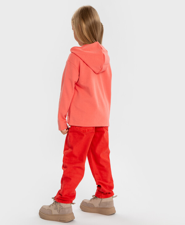 1440 р. 1800 р. Джинсы Mom fit с поясом на резинке и накладными карманами коралловые для девочки Button Blue