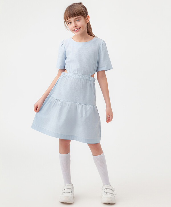 1360 р. 1700 р. Платье джинсовое с боковыми вырезами голубое Button Blue