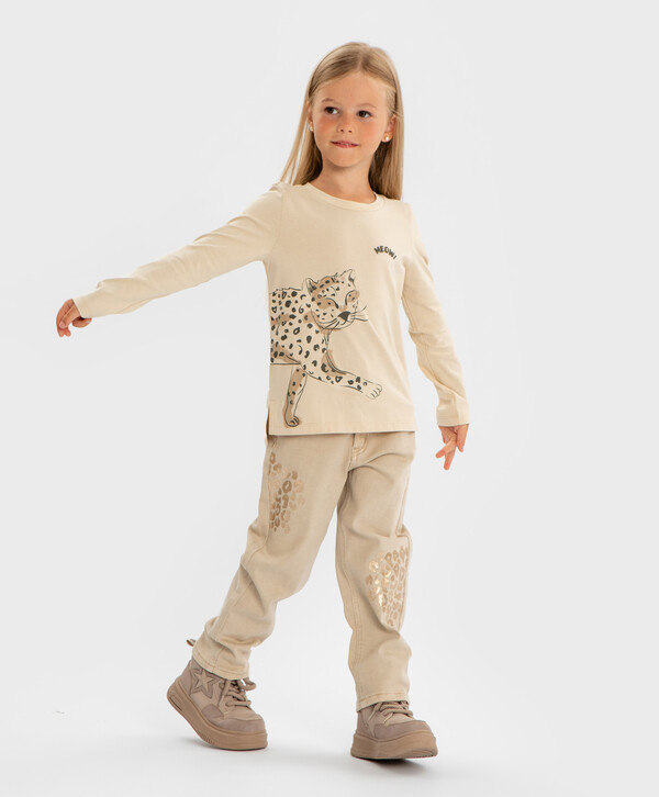 1440 р. 1800 р. Джинсы Mom fit с принтом леопард бежевые для девочки Button Blue