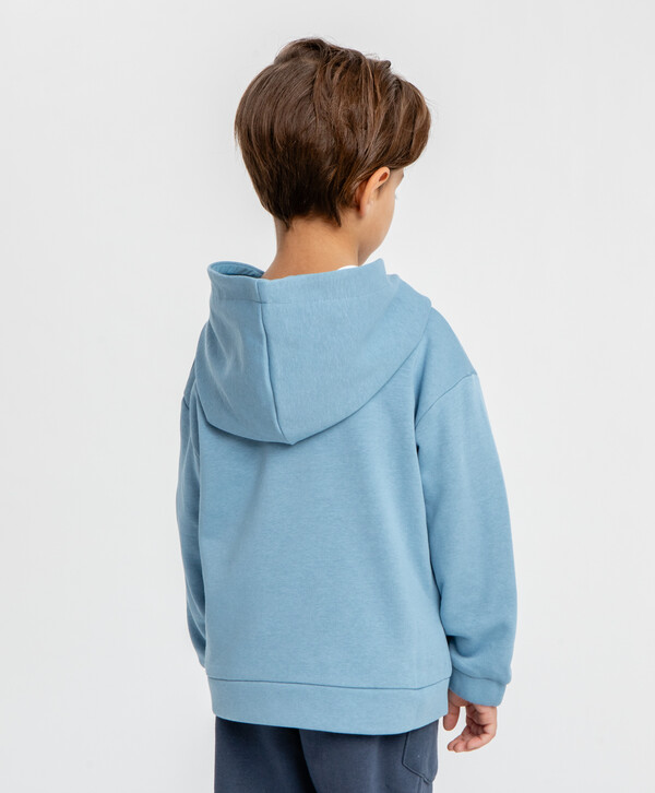 1520 р.  1900 р.  Худи оверсайз с капюшоном с принтом голубое для мальчика Button Blue