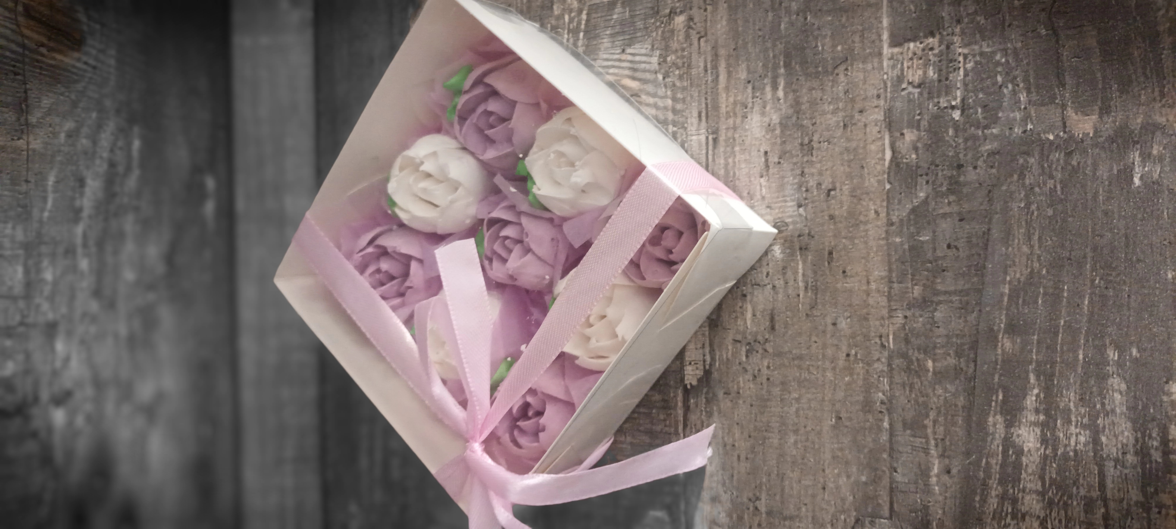 маленькая коробочка 9 цветов