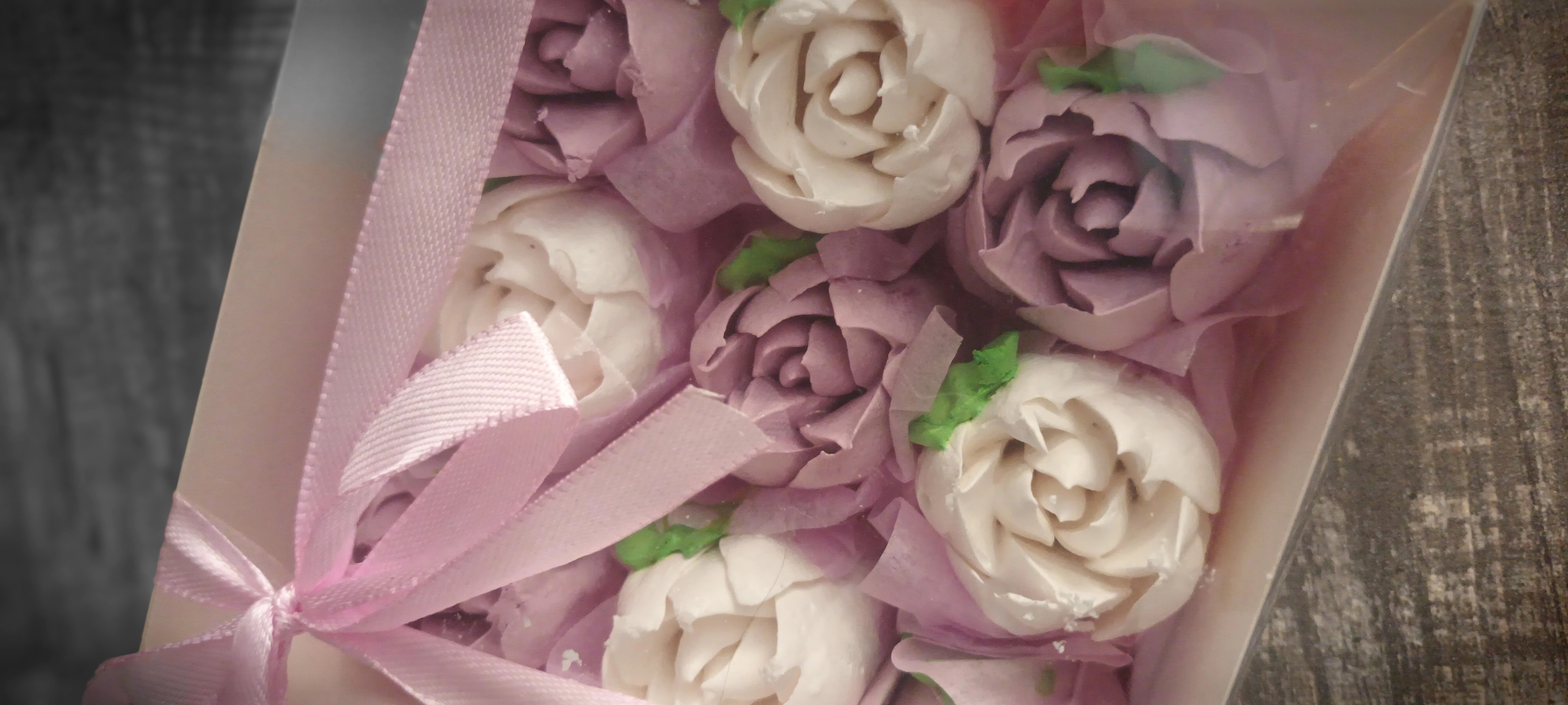 маленькая коробочка 9 цветов