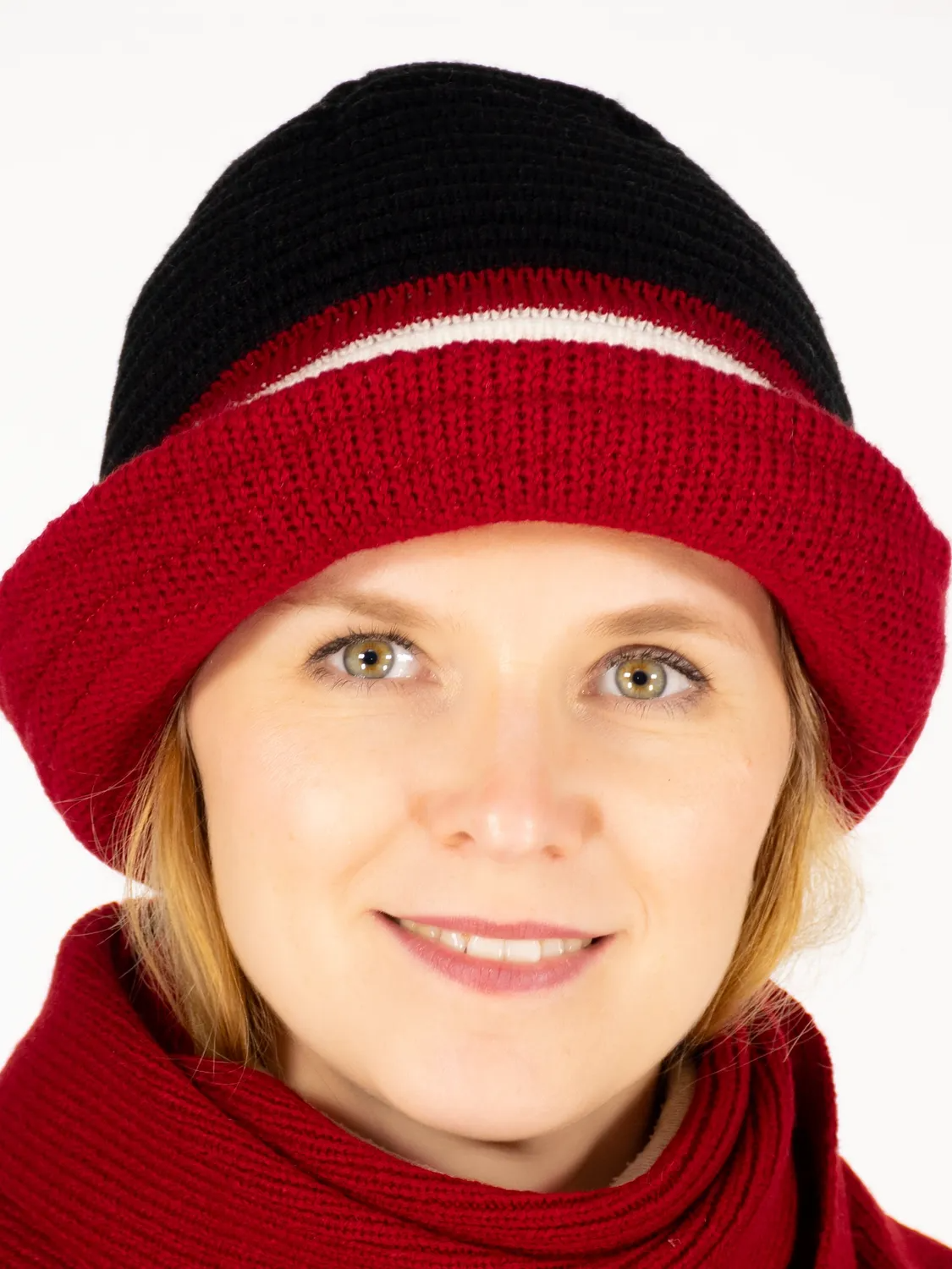 Комплект шляпа+шарф женский весна-осень Bloom (Цвет вишневый), размер 56-58, шерсть 30%