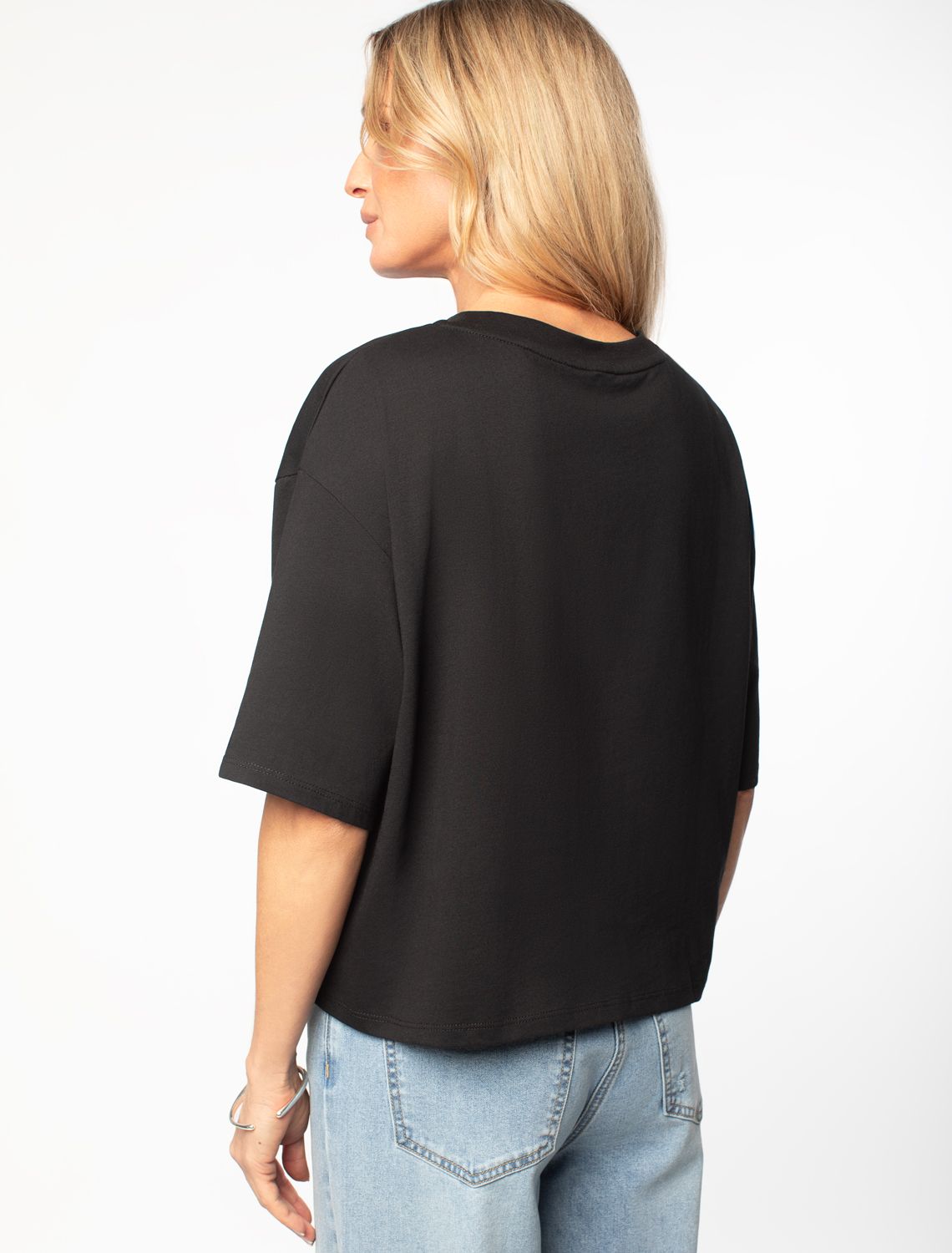 Укороченная футболка силуэта овер-сайз D49.090 черный