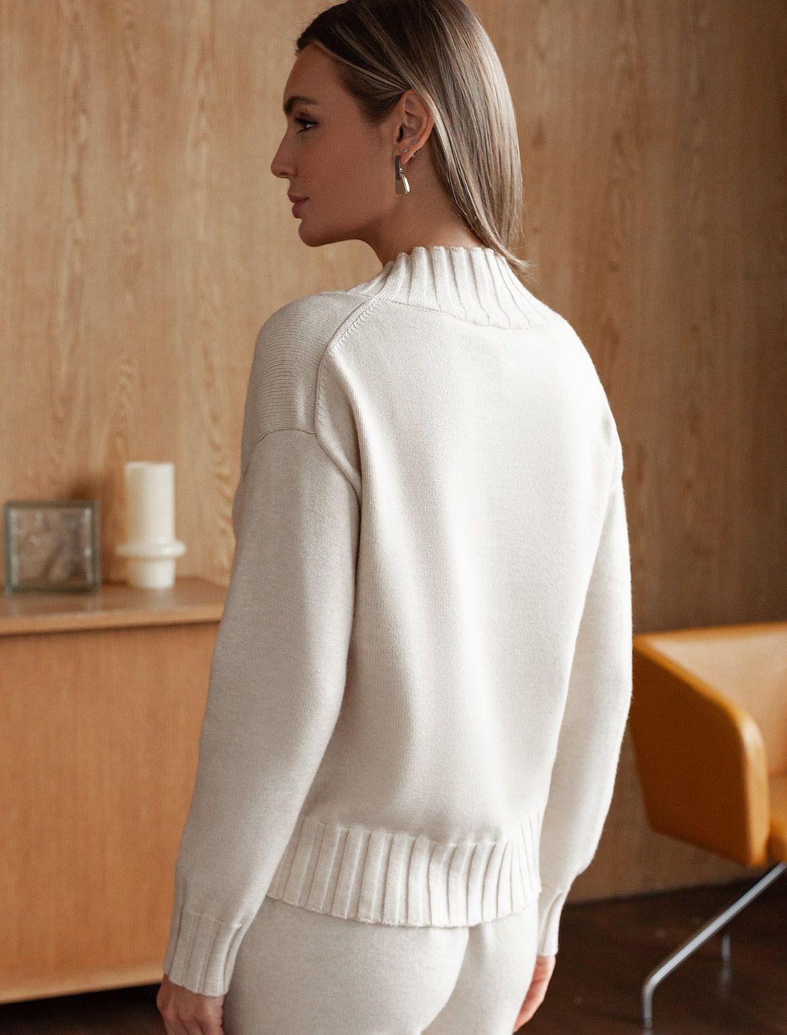 Джемпер из пряжи с кашемиром D39.357 овсяный меланж