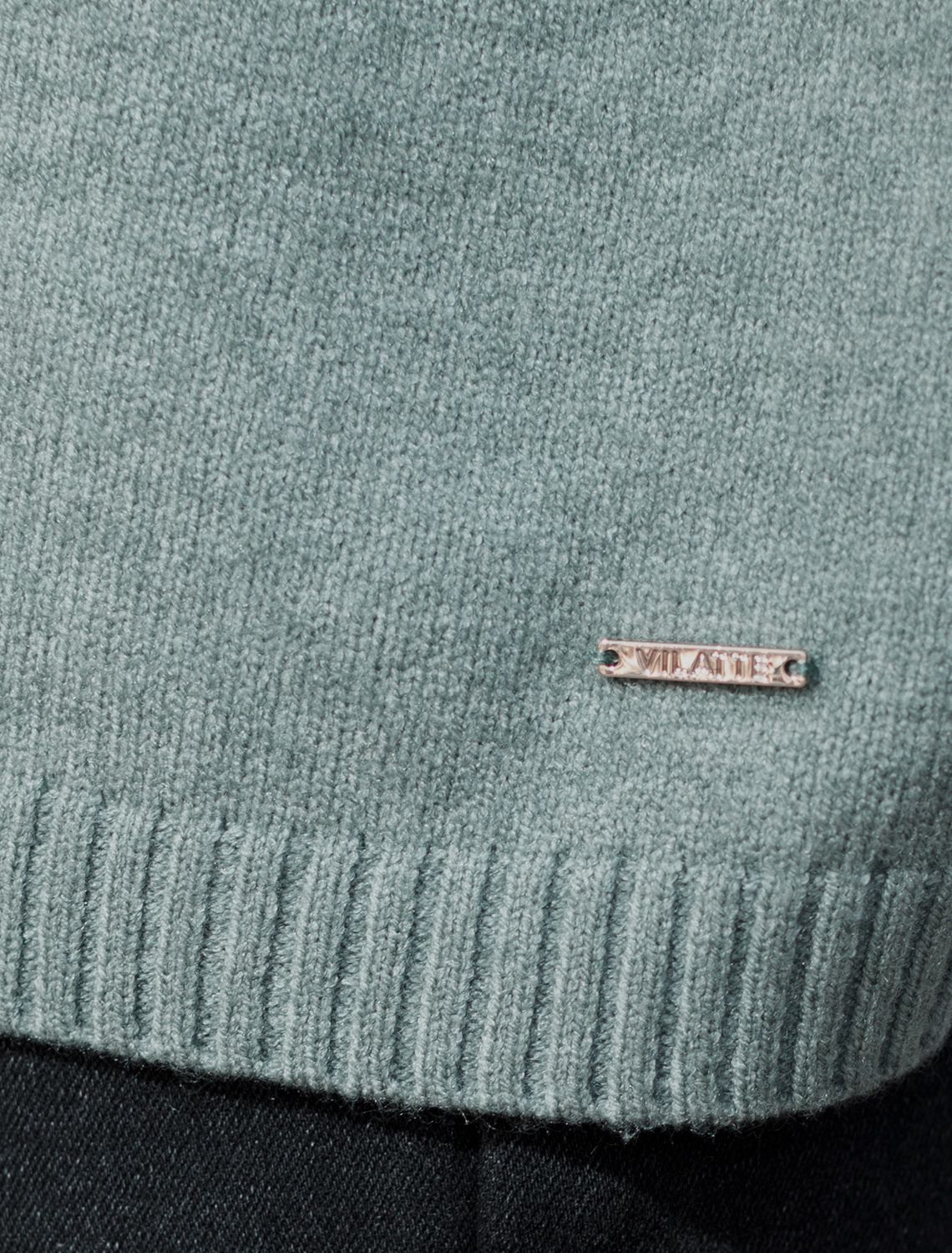 Джемпер из пряжи с кашемиром D34.205 светло-оливковый меланж