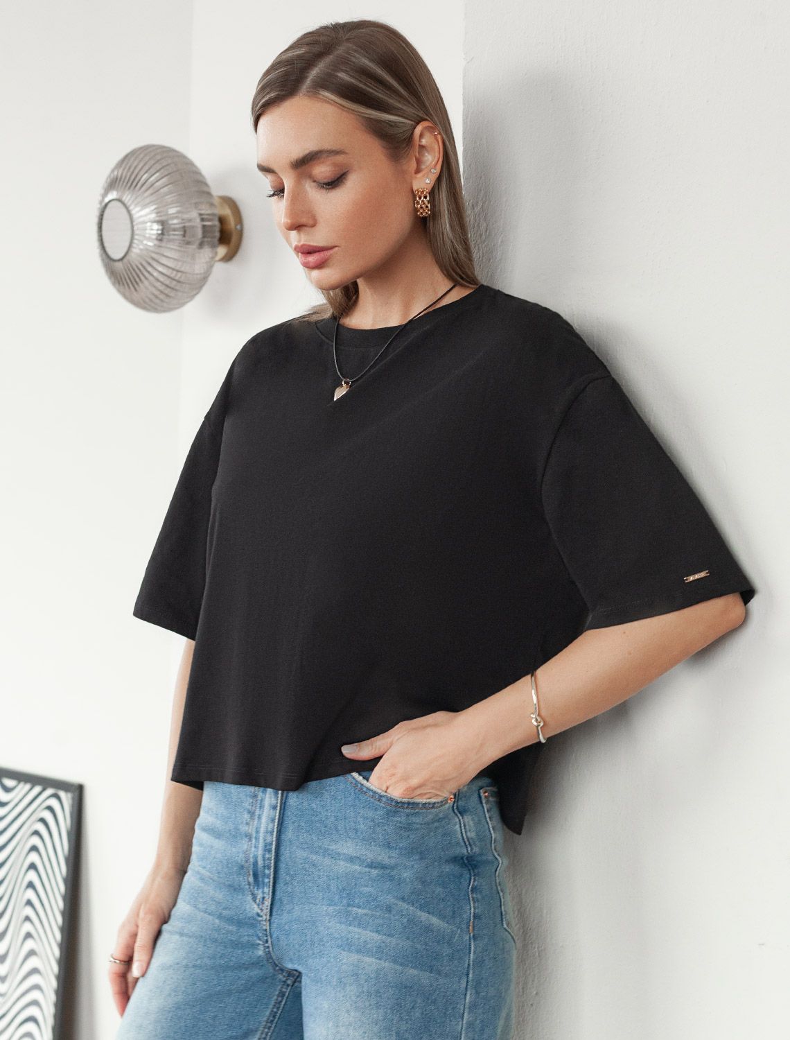 Укороченная футболка силуэта овер-сайз D49.090 черный