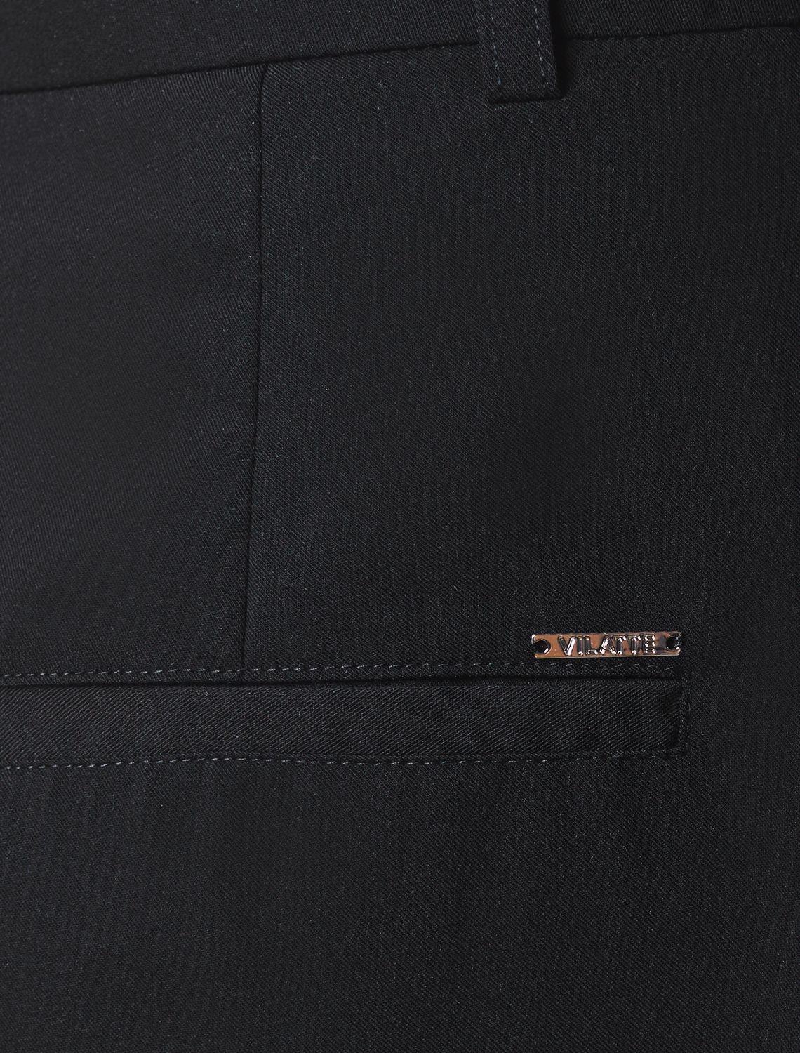 Шорты-бермуды из поливискозы D28.059 черный