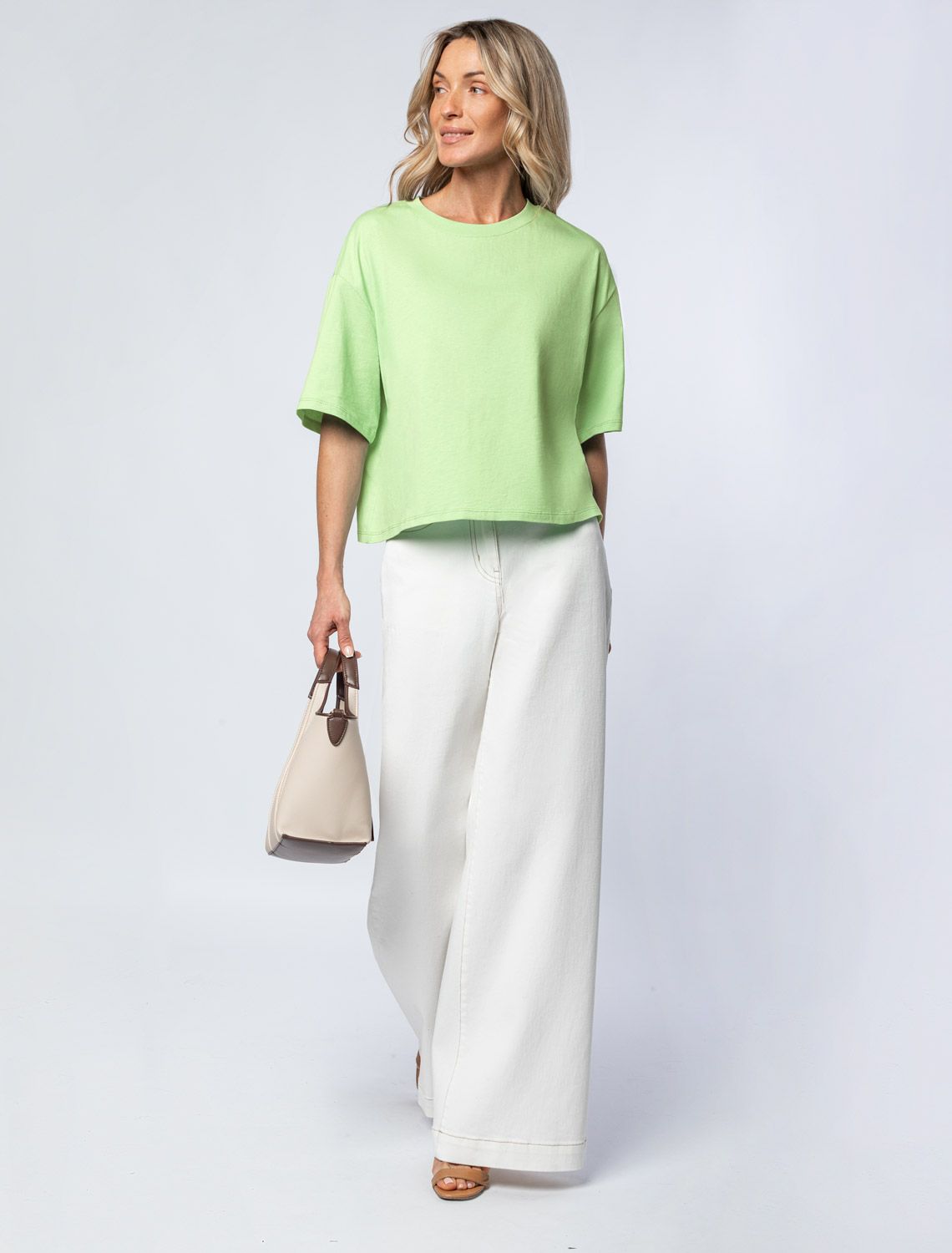 Укороченная футболка силуэта овер-сайз D49.090 фисташковый