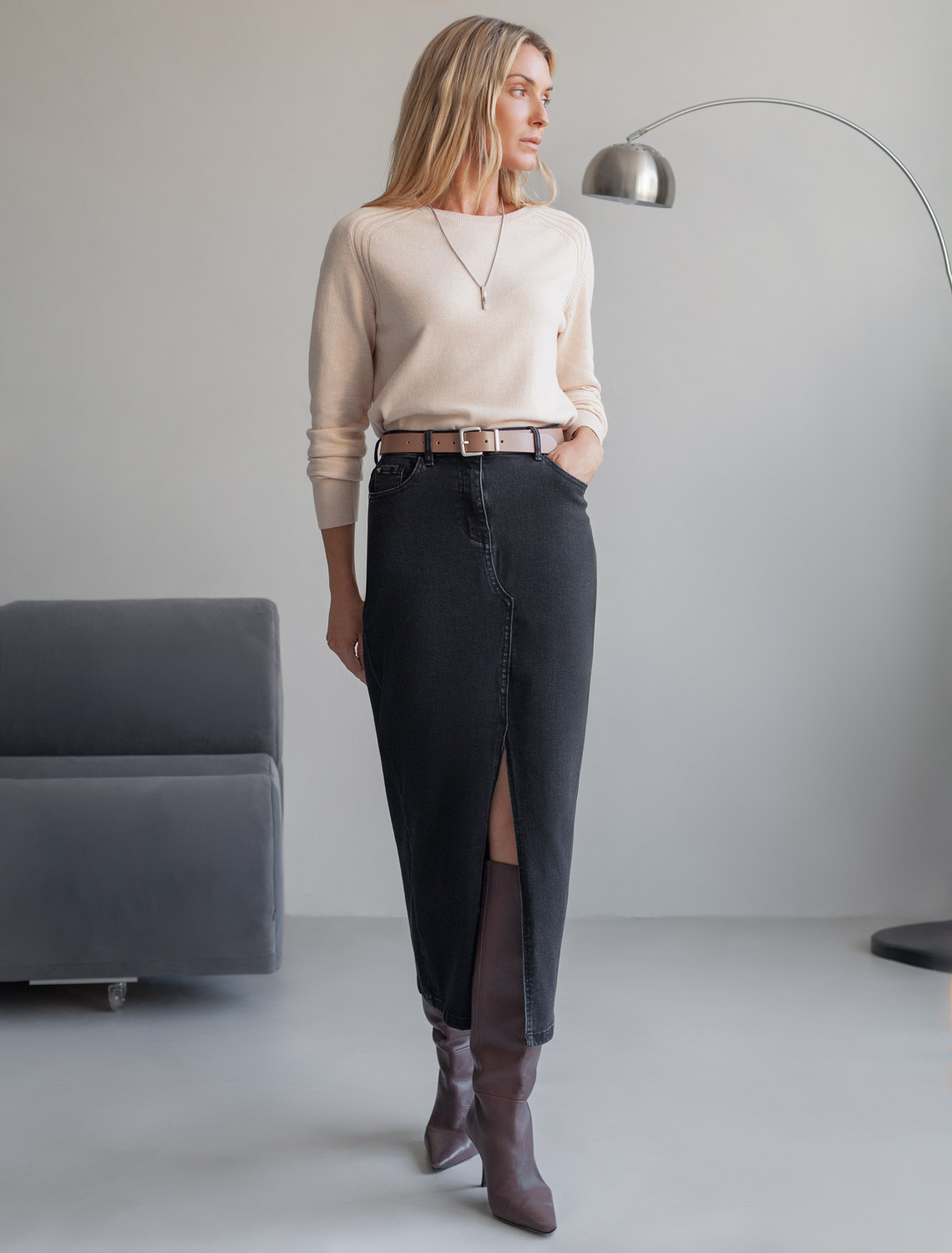 Джинсовая юбка из плотной эластичной джинсы 13OZ.