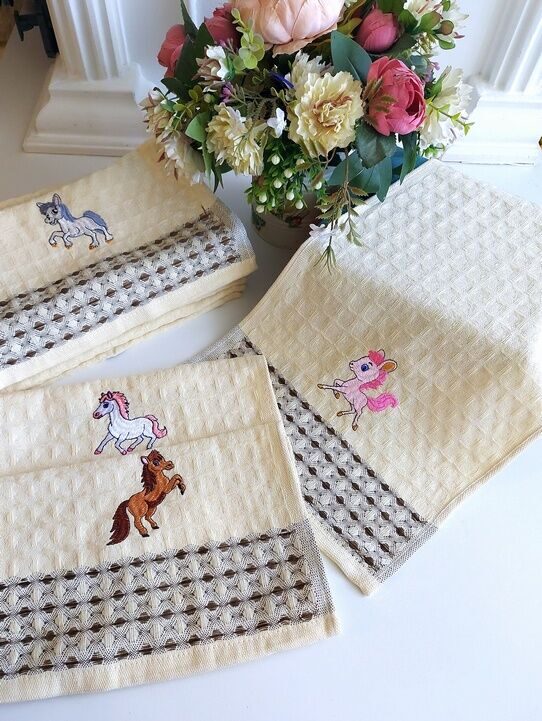 Полотенце кухонное крупная вафелька с вышивкой