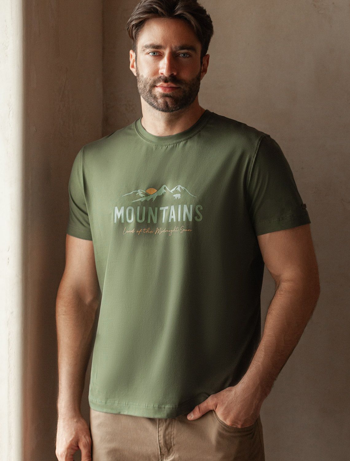 Футболка из премиального хлопка с авторским принтом