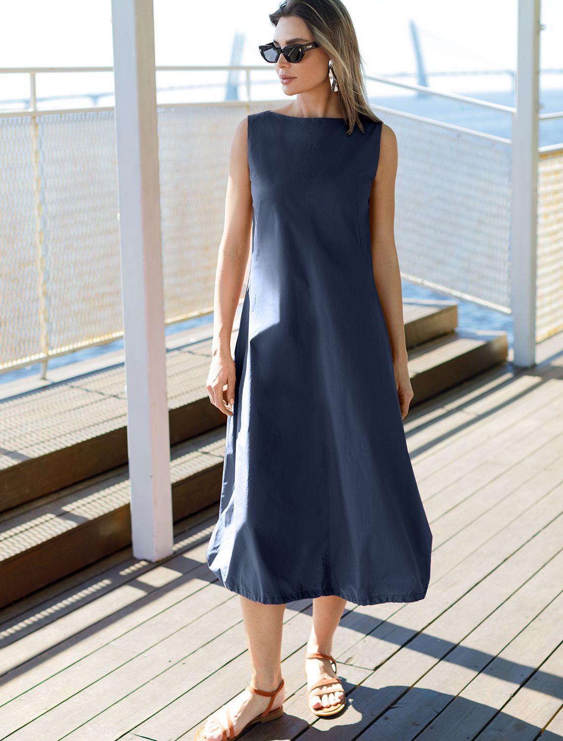 Платье-баллон на кулиске внизу из плотного поплина