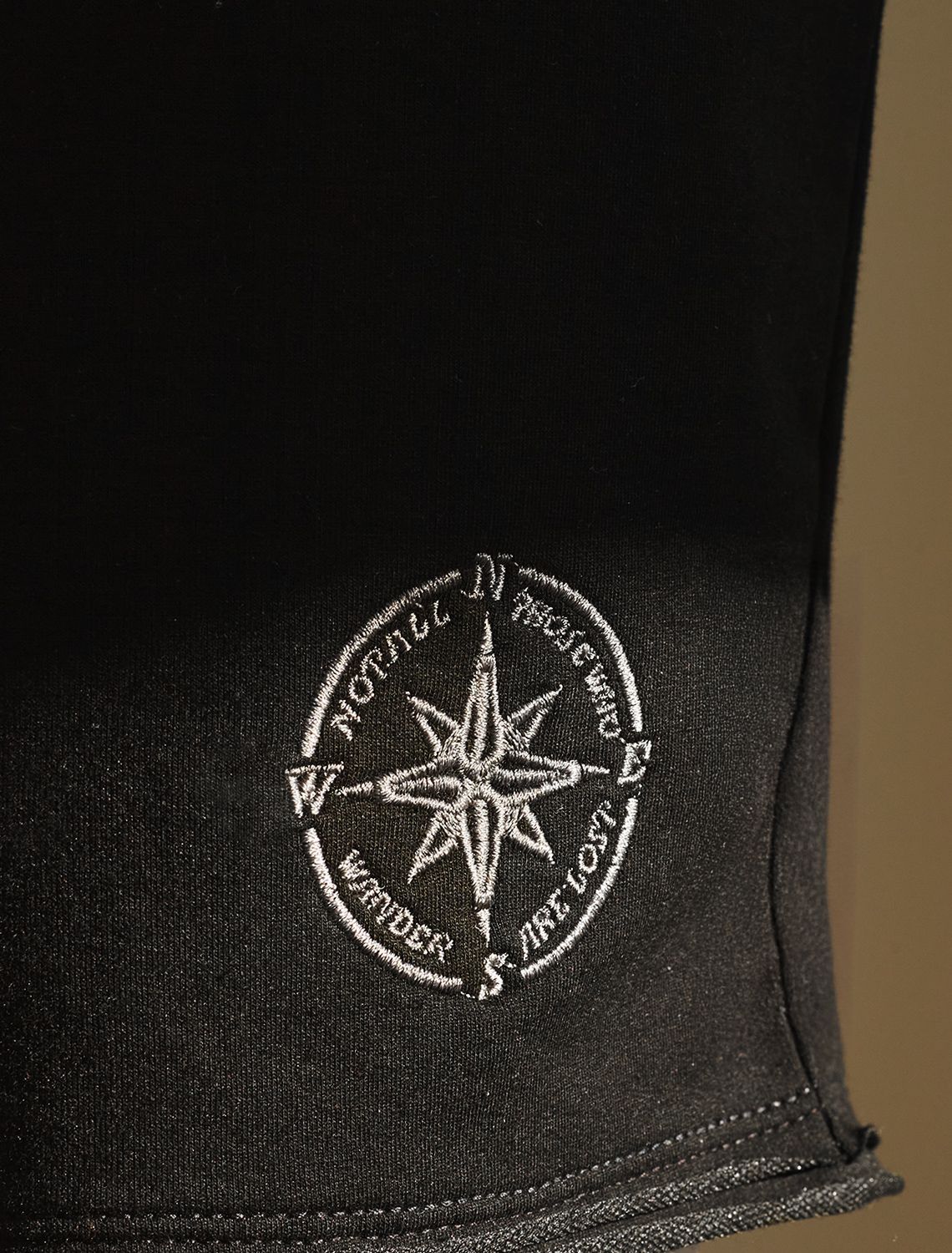 Ст.цена 1690р Шорты из тонкого футера с эластаном U48.003 черный