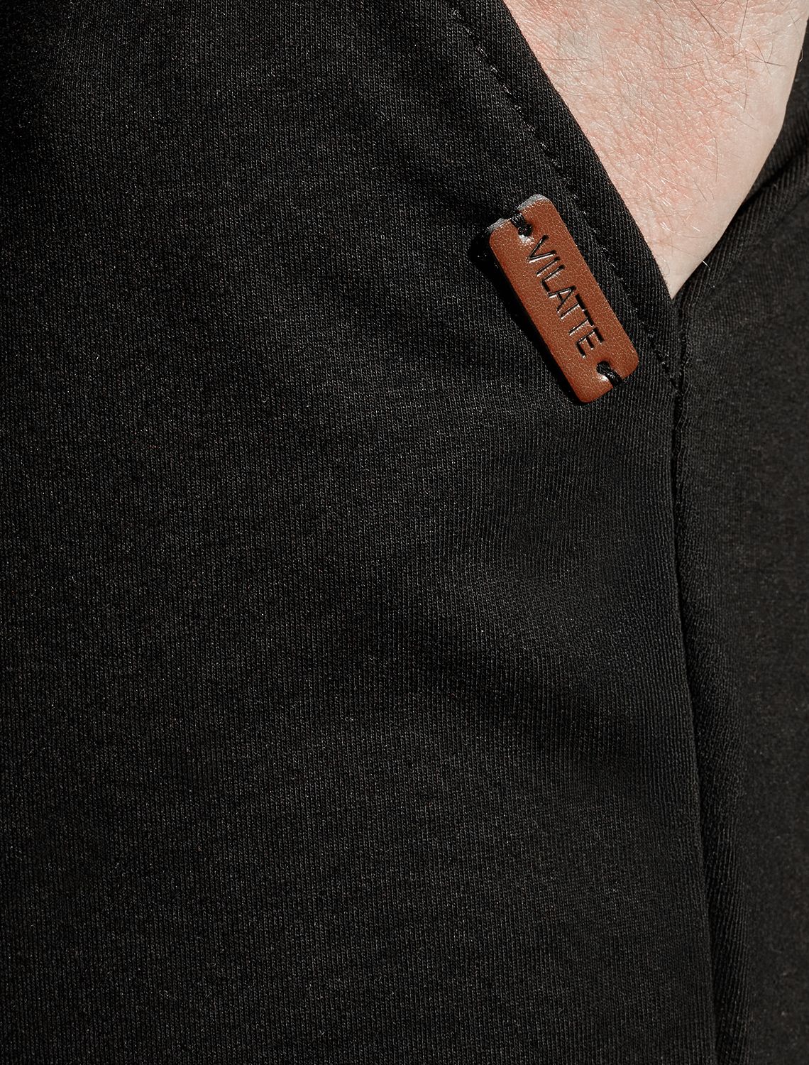 Ст.цена 1690р Шорты из тонкого футера с эластаном U48.003 черный