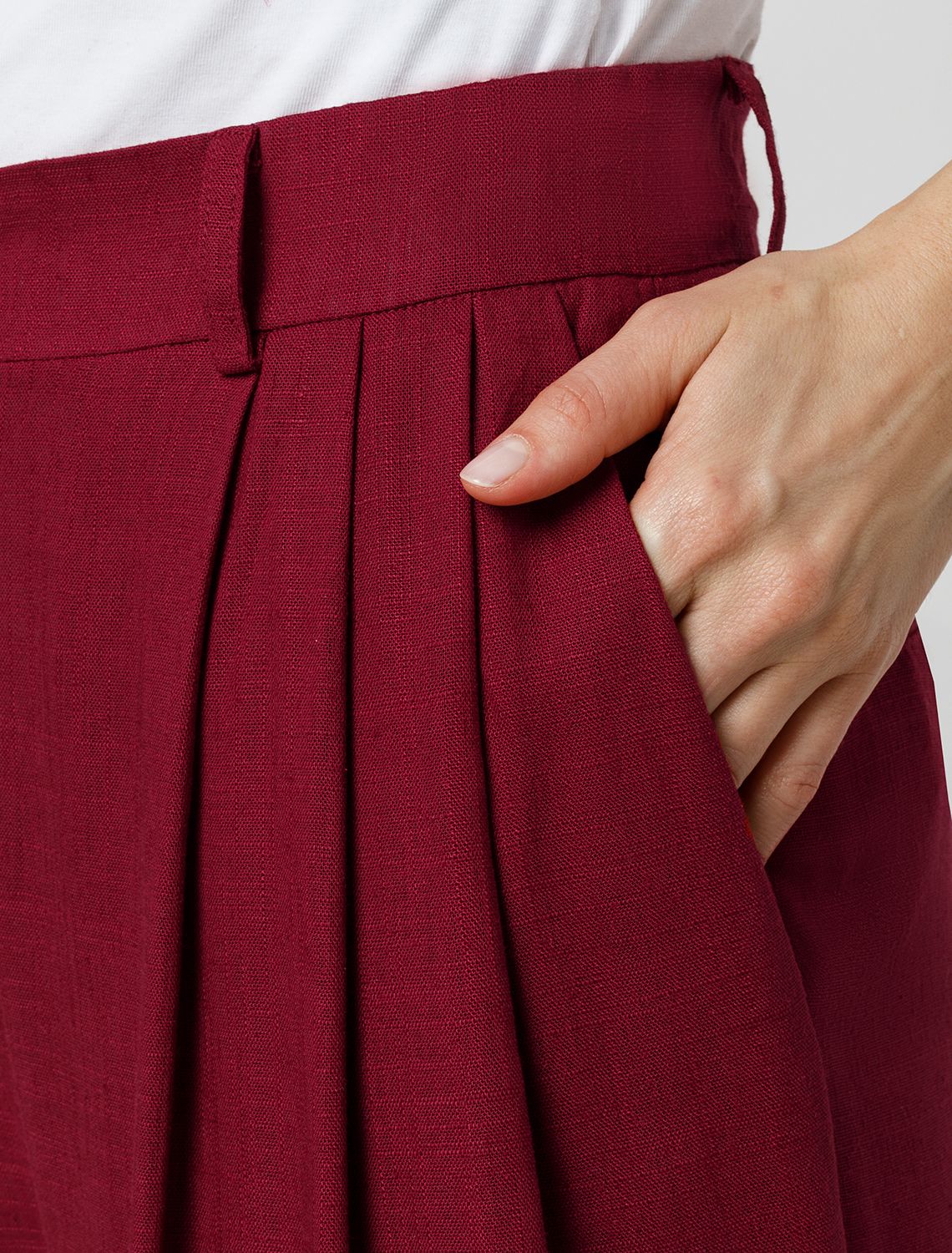 Ст.цена 3390р Свободные брюки изо льна с вискозой D24.222 гранатовый