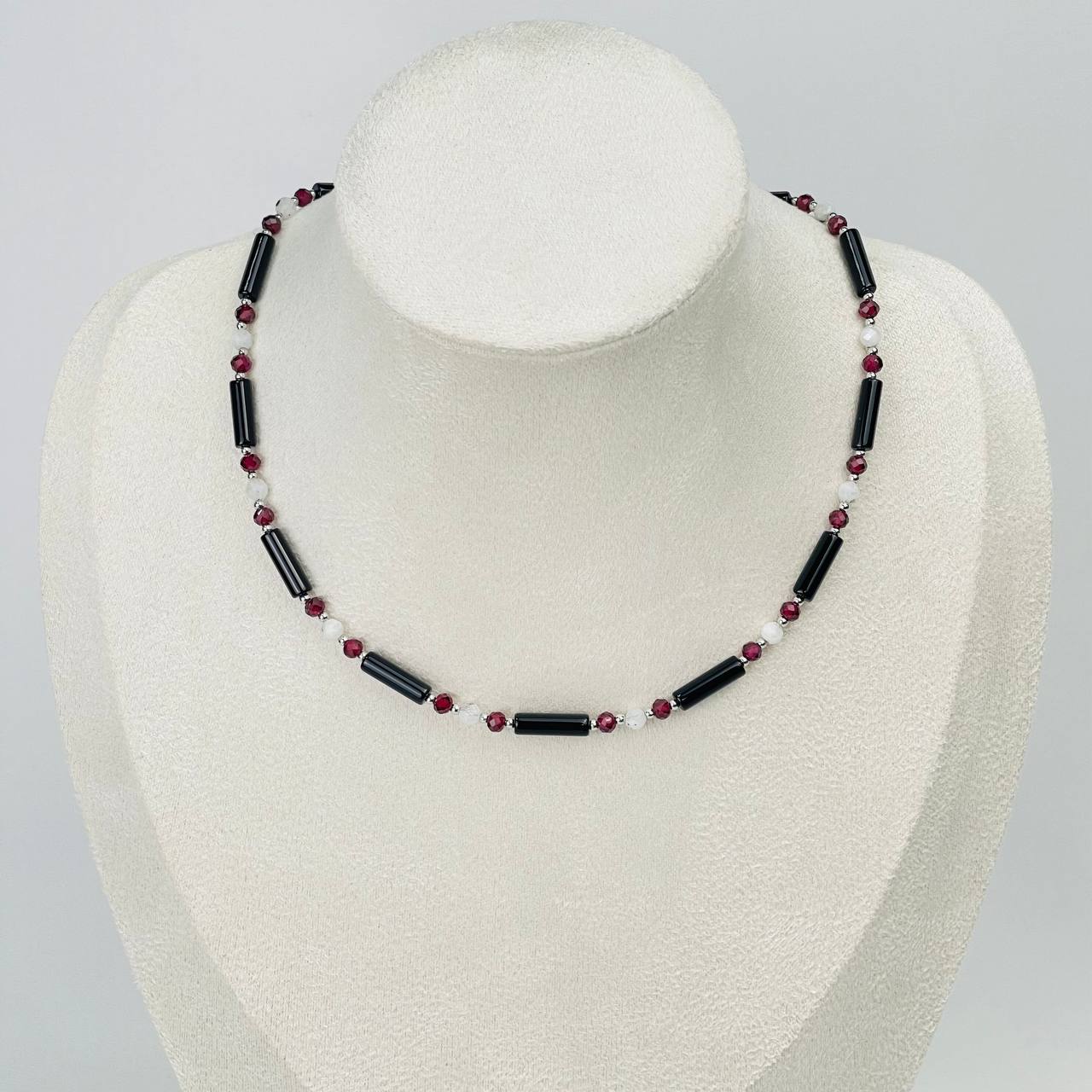 Радуга Самоцветов Колье из Агата, Граната и Лунного камня