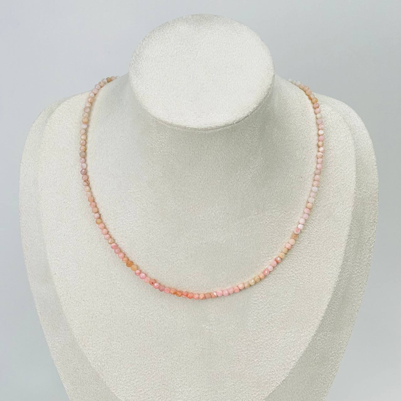 Радуга Самоцветов Колье из розового Опала (градиент)