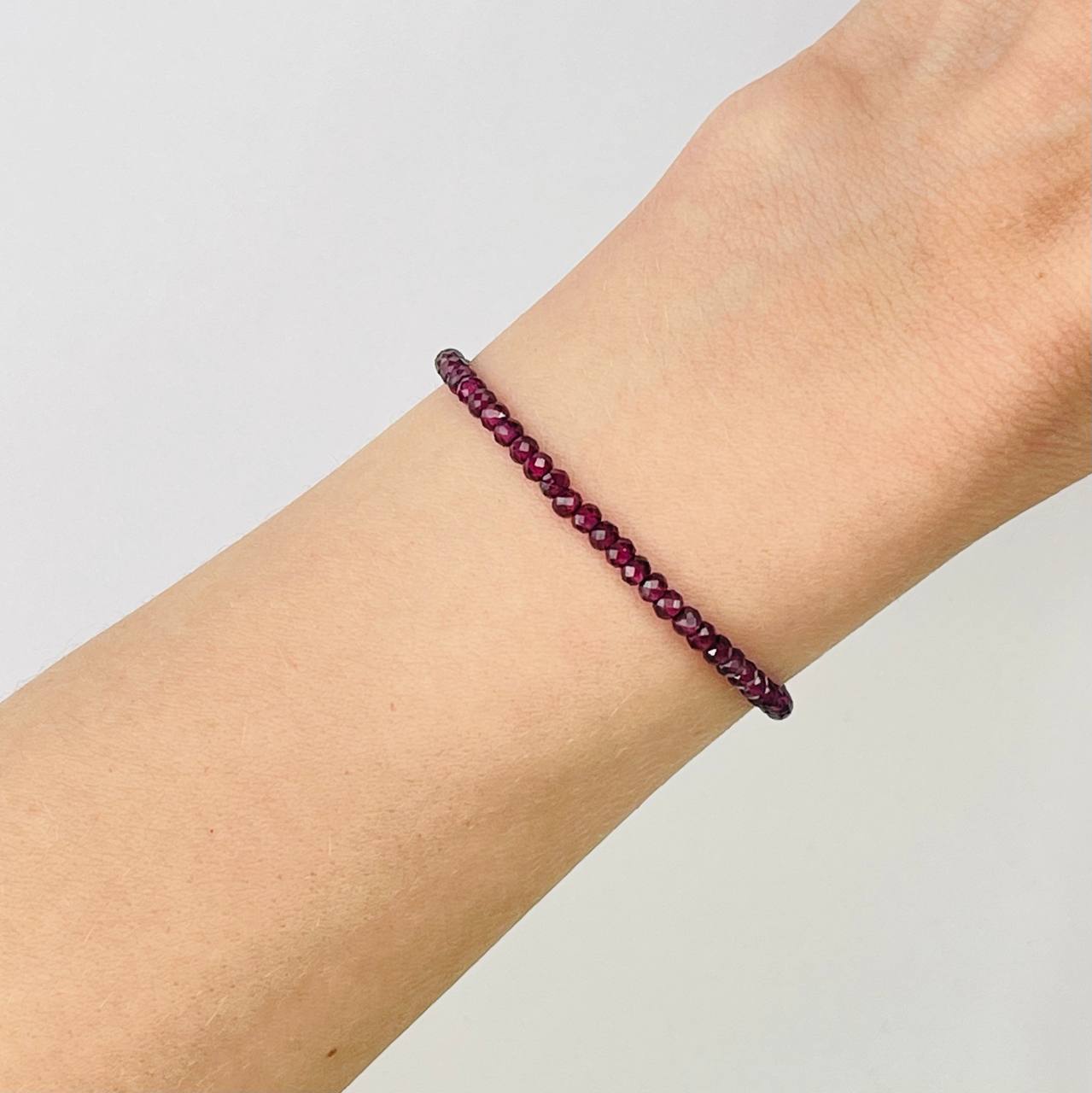 Радуга Самоцветов Браслет из Граната (Альмандин)