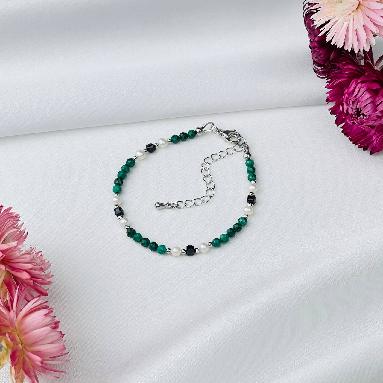 Радуга Самоцветов Браслет из Малахита, Жемчуга и Шпинели