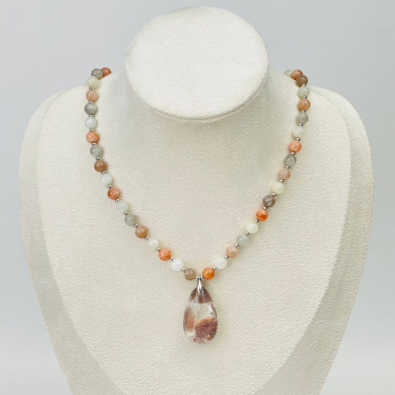 Радуга Самоцветов Колье из Лунного камня с кулон из Лодолита