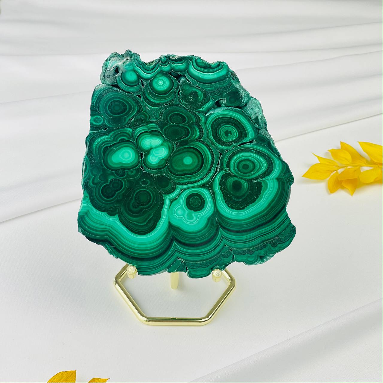 Радуга Самоцветов Срез Малахита на подставке