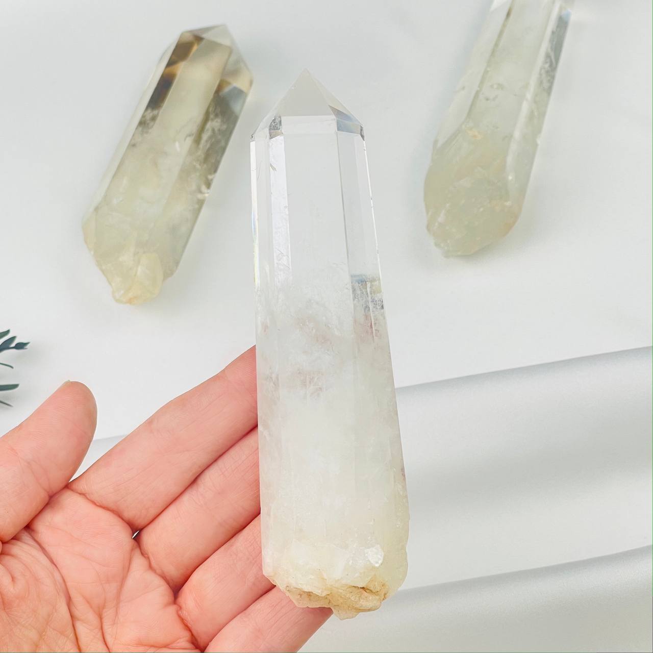 Радуга Самоцветов Природный кристалл Горного Хрусталя