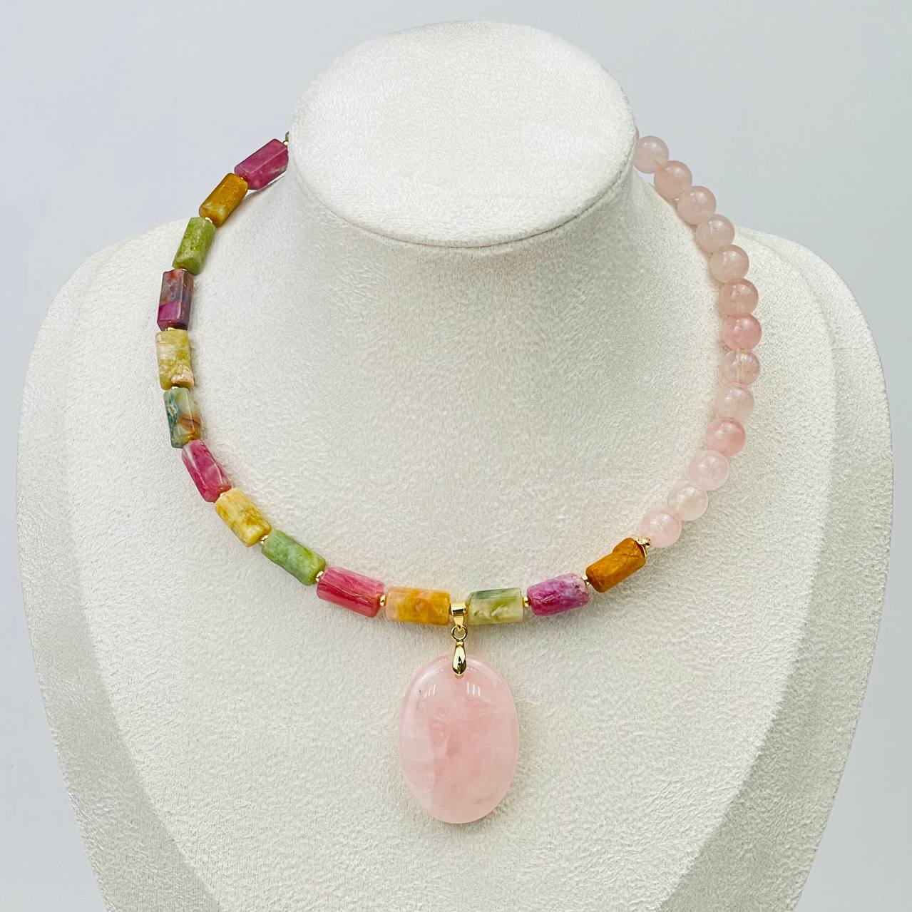 Радуга Самоцветов Колье из Турмалина микс и Розового кварца